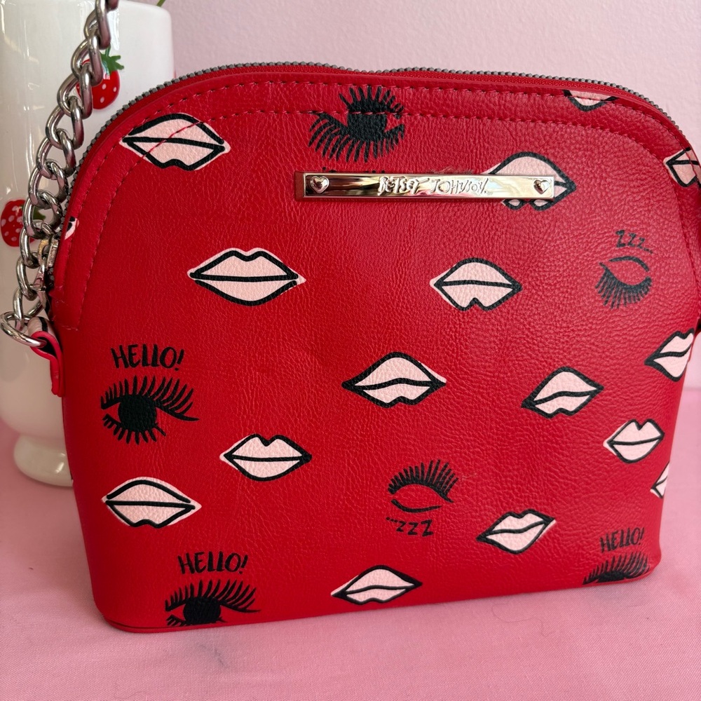 Betsey Johnson Red Crossbody Bag with Lip and Eye Design EUC - Picture 3 of 9